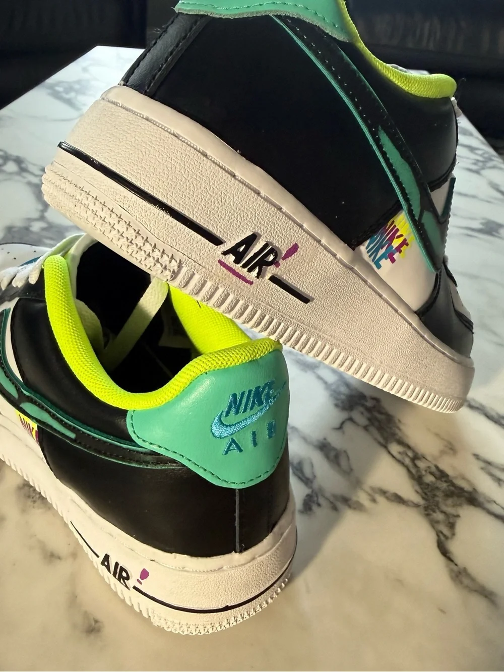 Nike Air Force 1 LV8 GS Graffiti Sneakers Size 6Y / Women’s 7.5 DX3349-100